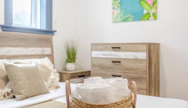 Prime Location Charming 4BR in Downtown MTL