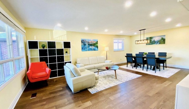 Prime Location Oasis: Your Gateway to Between Toronto to Niagara Falls