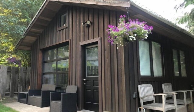 Private 1bdrm+loft Cabin/Cottage