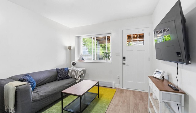 Private 2-Bed Garden Suite | Quiet & Comfortable