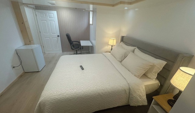 Private entrance, 2xBR, 2xBath, 1 living, near Canadian Tire center. Brand new.