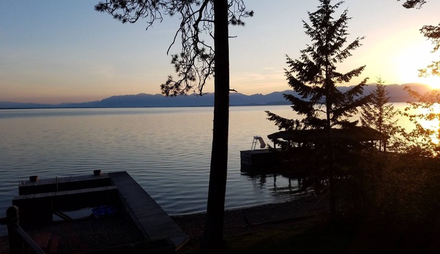 Private Flathead Lake House with unobstructed views into Glacier Park in Lakeside