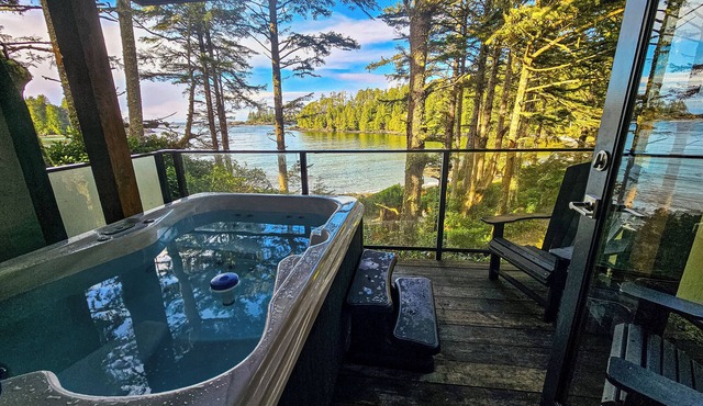 Private Hot Tub - Covered ⎮ Oceanfront Cabin With Stunning Views! ⎮Sea Glass