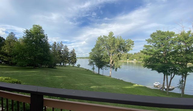 Private Lakehouse/Cottage on Conestogo Lake