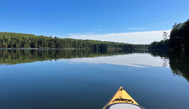 Private lakehouse oasis awaits -Family & Pet Friendly-Barry's Bay