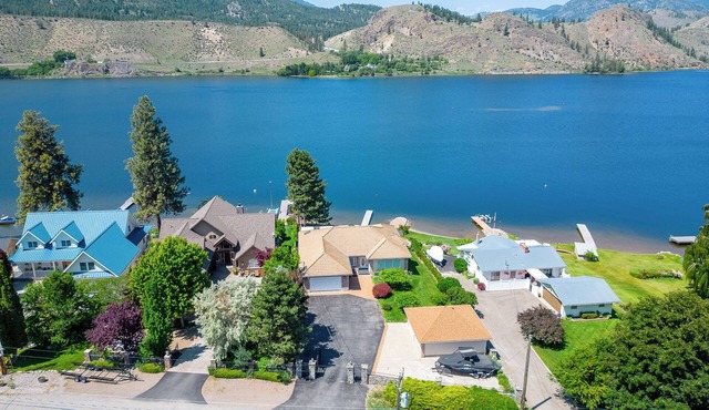Private Waterfront Suite (2 Bedrooms) with Breathtaking Skaha Sunsets