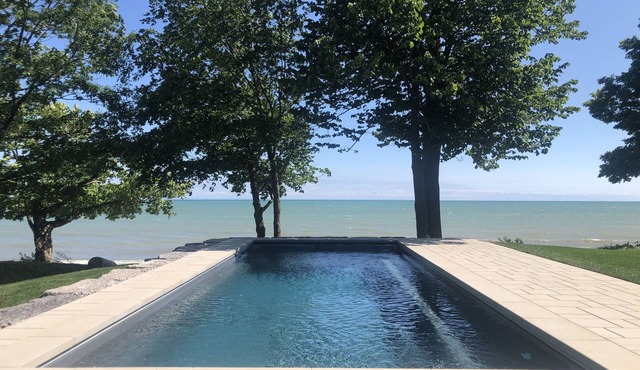 Private Waterfront Lakehouse on Lake Erie in Dunnville