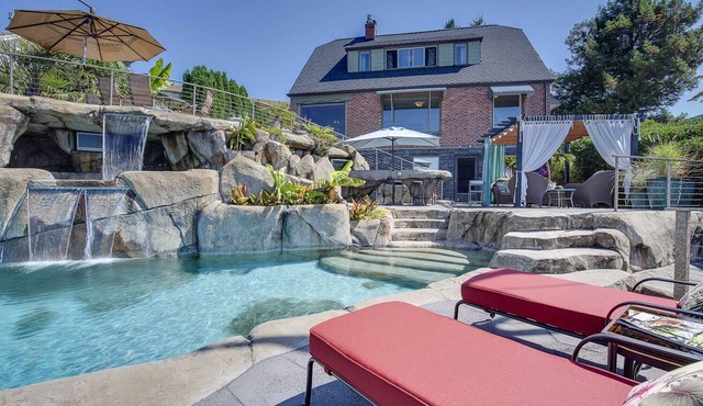 Puget Sound Oasis—Waterfront Stay, Walk to Ferry for Seattle FIFA World Cup in Bremerton