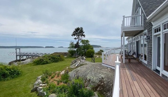 Pumpkin Point, 5BR Ocean Views, Dock in St George