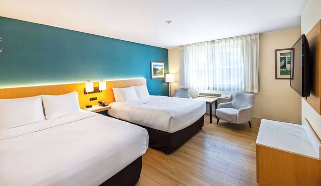 Quality Inn & Suites Garden of the Gulf