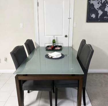 Quiet & Bright Basement Suite near Fraser Street