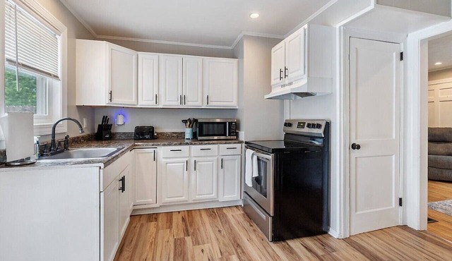 Quiet Charming Cape 3 bed/2bth