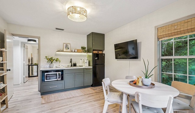 Quietly Elevated Gainesville Guest Suite - The Perch at Misty Hollow in Gainesville