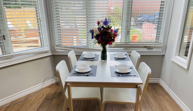 R3 - A spacious cosy bedroom with shared bathroom