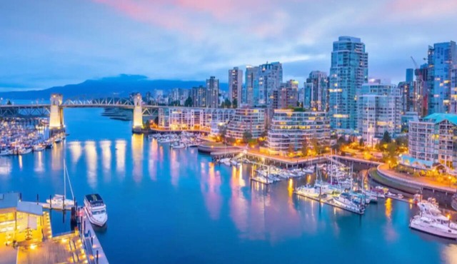 Rare Entire Penthouse Floor w/3 Separate Suites w/Jacuzzi | Views | Decks