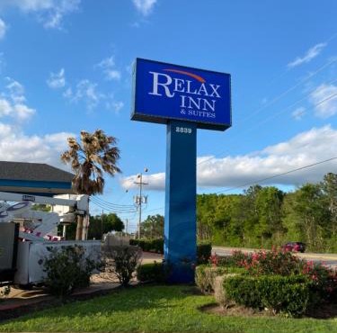 Relax Inn & Suites in Angleton
