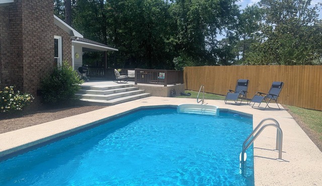 Relax, Swim & Unwind at Bella Casa's Private Pool Retreat Sleeps 6 Pet friendly in Valdosta