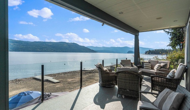 Relaxing Lake Escape ~ Waterfront ~ Scenic Views