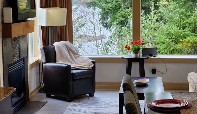 Relaxing retreat at Pacific Shores Resort Condo 1 Bedroom + Kitchen