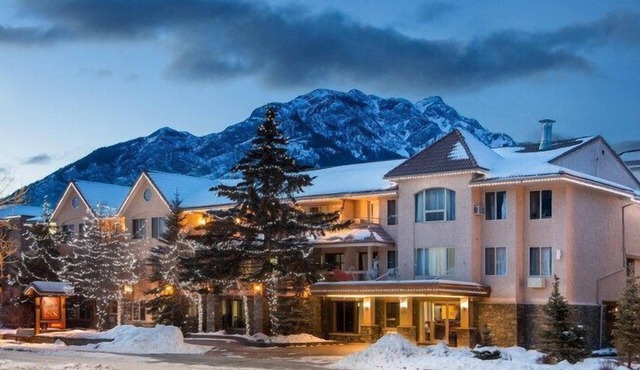 Relaxing Retreat in Banff! Standard King Room
