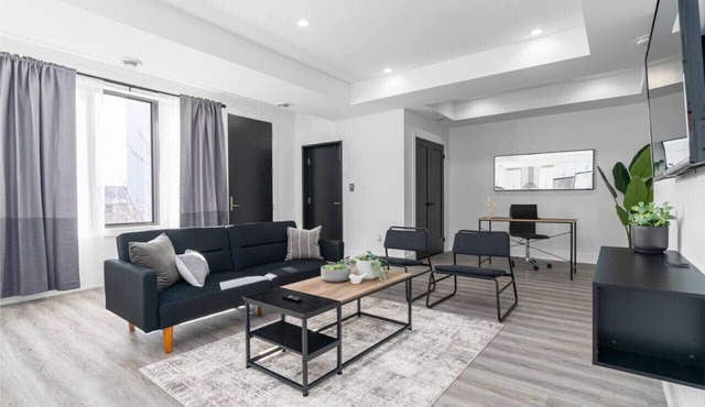 RentX|8Bed/8Bath/DowntownLondon/Parking/Wi-Fi