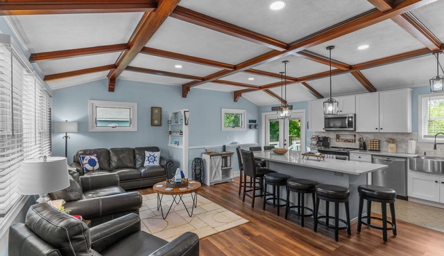 Reserve Fall 2026! Beach House in the Pier W/POOL, short walk to the beach! in Narragansett