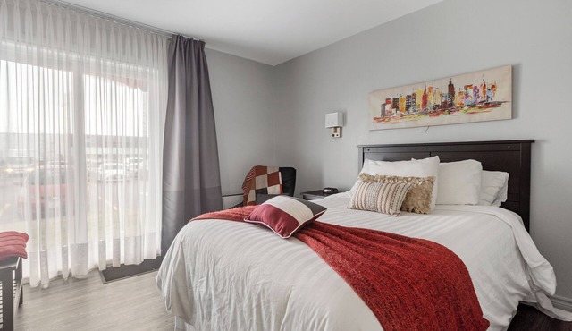 Restauparc Motel - Double Bed Size with Kitchenette & Desk & Private