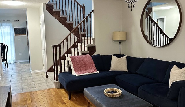 Retreat in the Heart of Grimsby & Wine Country in Grimsby