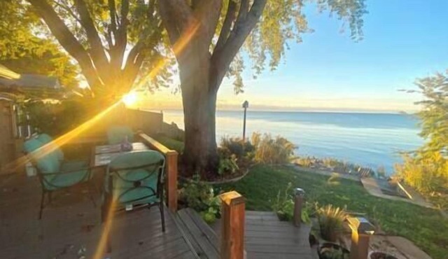 Reveries on the Lake-lakefront Kingsville Cottage, Your home away from home