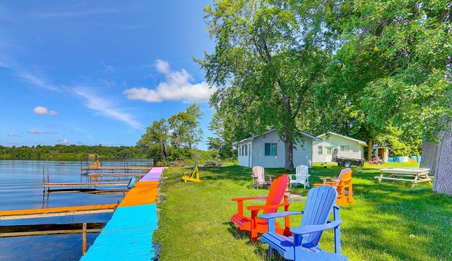 rice lake 2 bedrooms waterfront cottage