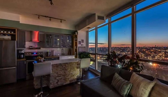 RivetStays | The Neptune Premier Suite – Modern 2 Bedroom Condo