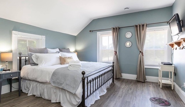 Rocklyn Inn Bed & Breakfast
