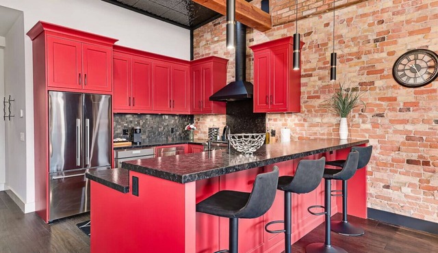 Romantic King Suite, Gas Fireplace, Chef`s Kitchen