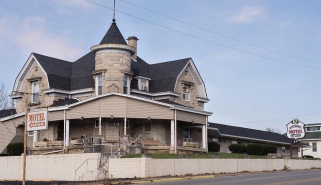Rosemount Motel in Bedford