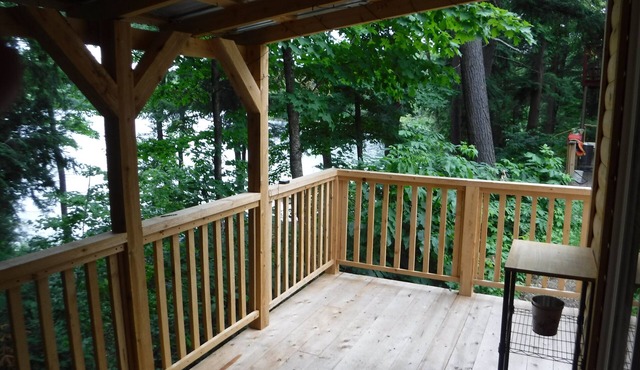 Rustic all season bunkie with lake front view! in Echo Bay