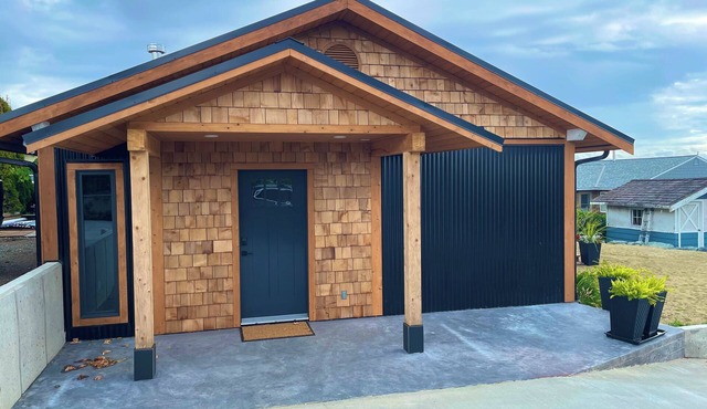 Salish Haven - New Carriage House