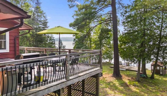 Sand Lake Oasis - Three Bedroom Cottage, Sleeps 8 in Plevna