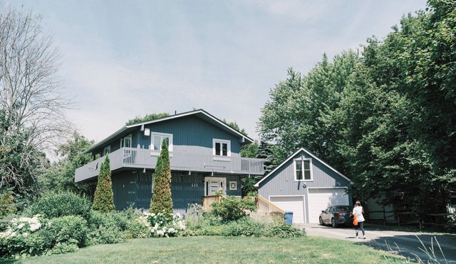 Sandbanks Escape (5 min drive) on Sheba’s Island | Pet-Friendly Cottage