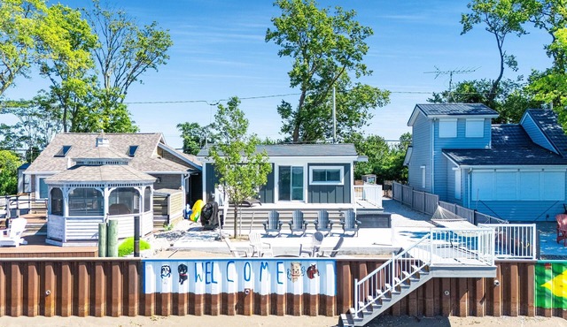 Sandy Beach w/Lake Access | 2BR Near Point Pelee