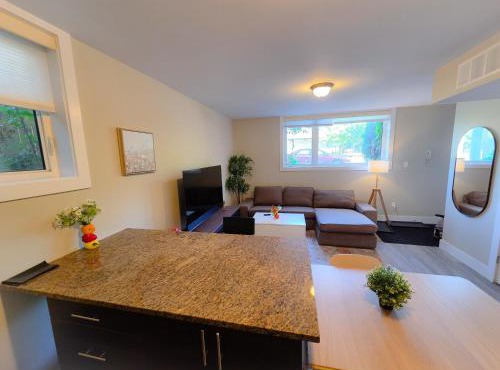 Sandy Hill Downtown Guesthouse