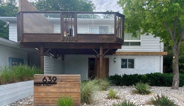Sauble Beach House - BOOK FOR MAY OR JUNE AND GET A SIGNIFICANT DISCOUNT!