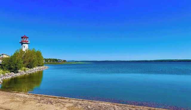 Sauna/Plunge @ Days @ the Lake - Lake town getaway in a quiet neighbourhood