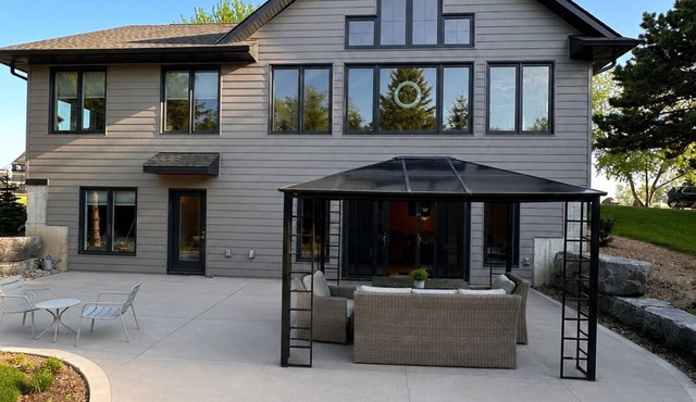 Scenic Vineyard Getaway Near Bayfield