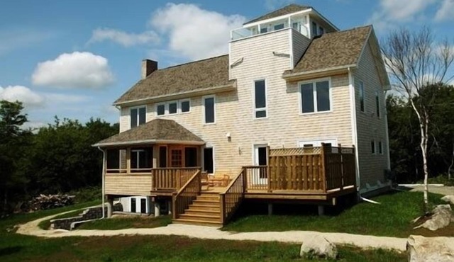Seacrest Tower Vacation Home - Ocean Views, Walk to the Beach!