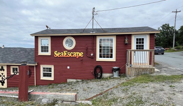 SeaEscape Wharf Oceanfront - Beach - Hiking