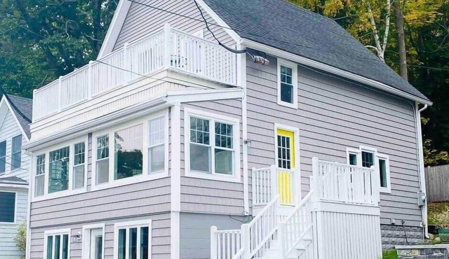 Seaside 4 bed, 1 bath cottage- minutes to Portland