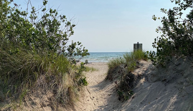 Secluded Lakefront Cottage in Prince Edward County Ontario for rent.
