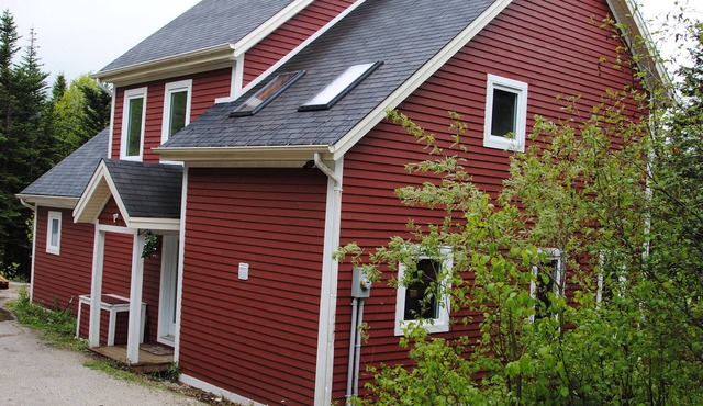 Secluded Vacation Chalet - Humber Valley Resort