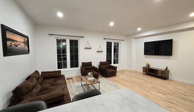 Serene Escape:Niagara Region Getaway Near Beach