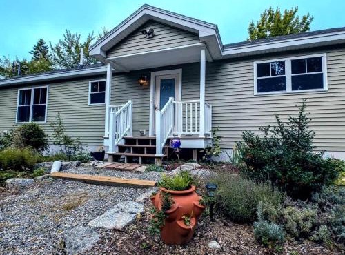 Serene Lakeside Cabin with Fire Pit, Waterfront Retreat Near Graham Lake, Mariaville Maine in Mariaville